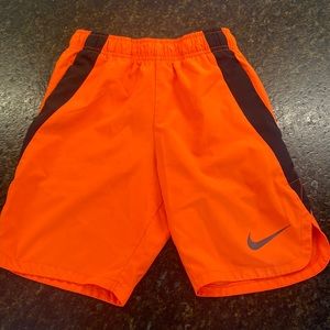 Boys Nike short small